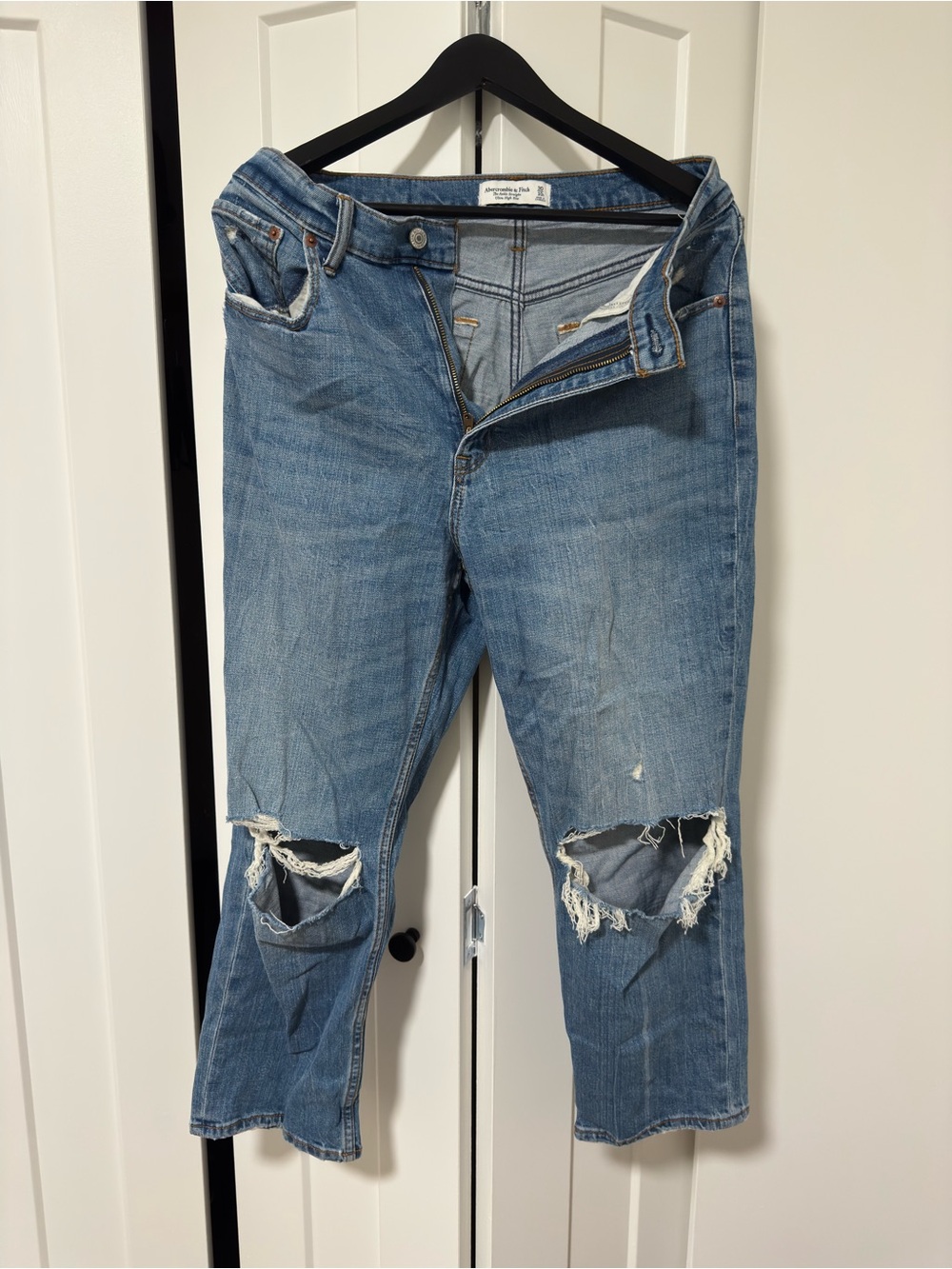 Abercrombie Ankle Straight Ultra High Rise